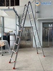 Thang nhôm gấp trượt đa năng AM05